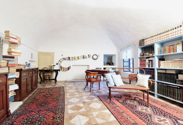 La Casa Dei Nonni, House With Private Pool, Torino: Autunno, Estate, Primavera, Soggiorno