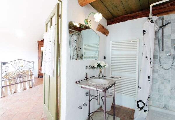 La Casa Dei Nonni, House With Private Pool, Torino: Autunno, Bagno, Estate, Primavera