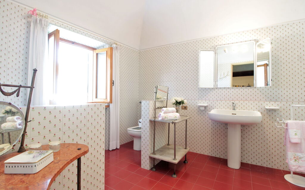 La Casa Dei Nonni, House With Private Pool, Torino: Autunno, Bagno, Estate, Primavera