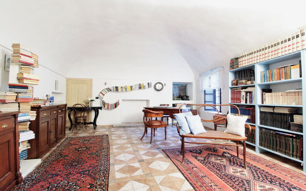 La Casa Dei Nonni, House With Private Pool, Torino: Autunno, Estate, Primavera, Soggiorno