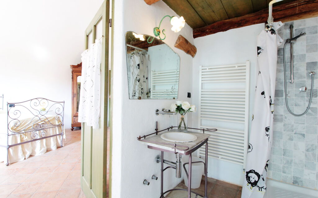 La Casa Dei Nonni, House With Private Pool, Torino: Autunno, Bagno, Estate, Primavera