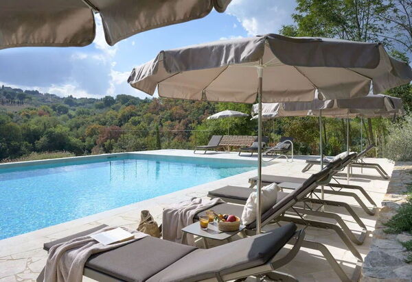 Melaiolo Modern Apartment With Pool, Montaione, Toscana: Autunno, Estate, Piscina, Primavera