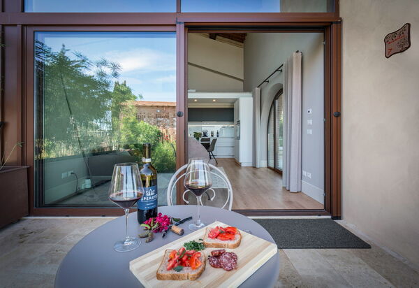 Melaiolo Modern Apartment With Pool, Montaione, Toscana: Autunno, Estate, Giardino, Primavera