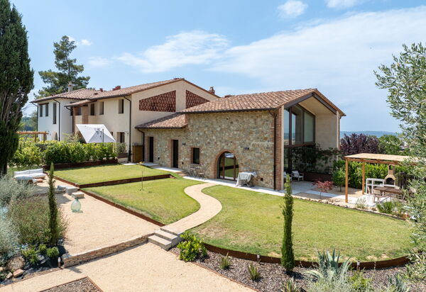 Melaiolo Modern Apartment With Pool, Montaione, Toscana: Autunno, Entrata Principale, Estate, Primavera