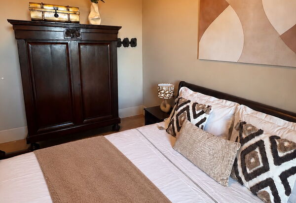 Melaiolo Modern Apartment with Pool, Montaione, Toscana: Autumn, Bedroom, Spring, Summer