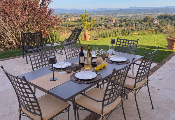 Melaiolo Modern Apartment with Pool, Montaione, Toscana: Autumn, Garden, Spring, Summer