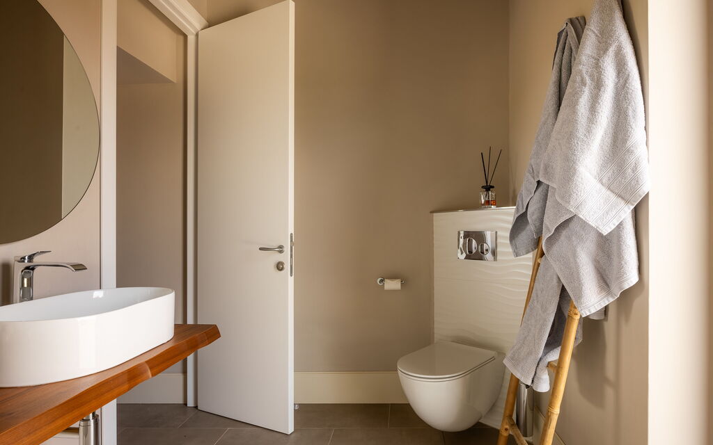 Melaiolo Modern Apartment With Pool, Montaione, Toscana: Autunno, Bagno, Estate, Primavera