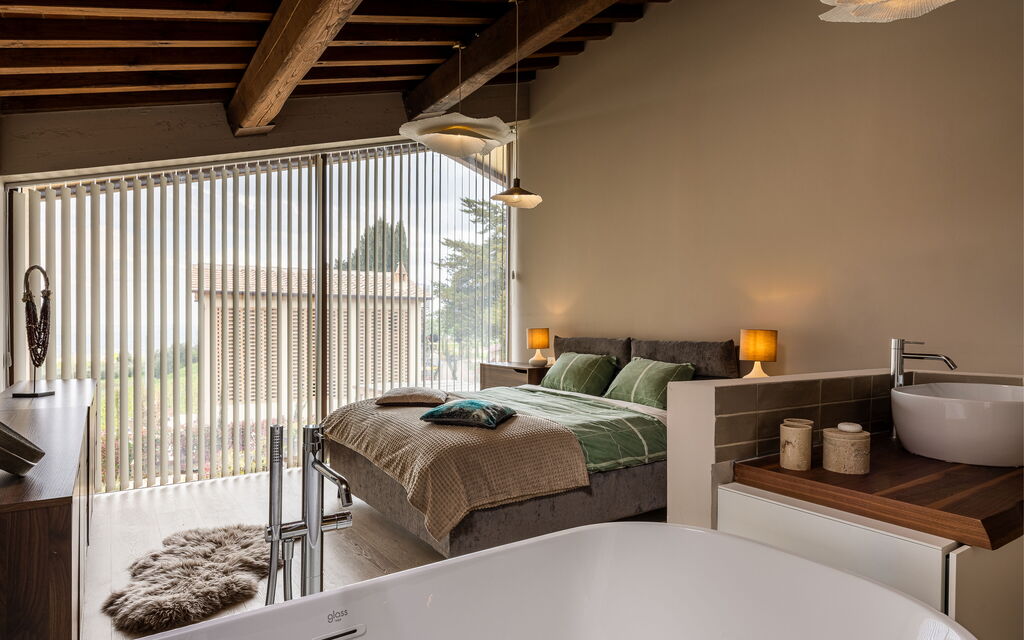Melaiolo Modern Apartment With Pool, Montaione, Toscana: Autunno, Camera da letto, Estate, Primavera