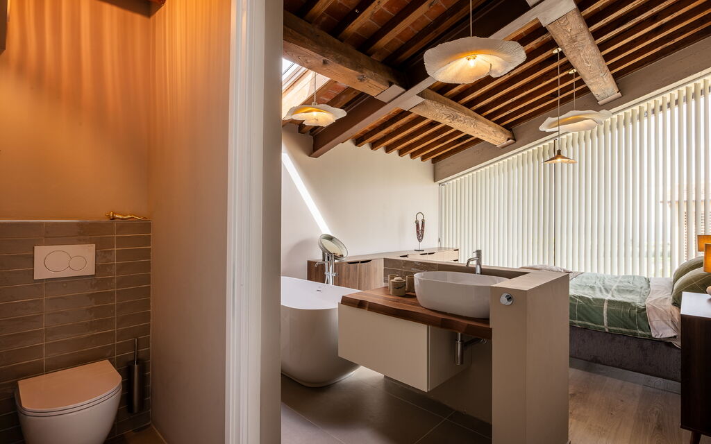 Melaiolo Modern Apartment With Pool, Montaione, Toscana: Autunno, Bagno, Estate, Primavera