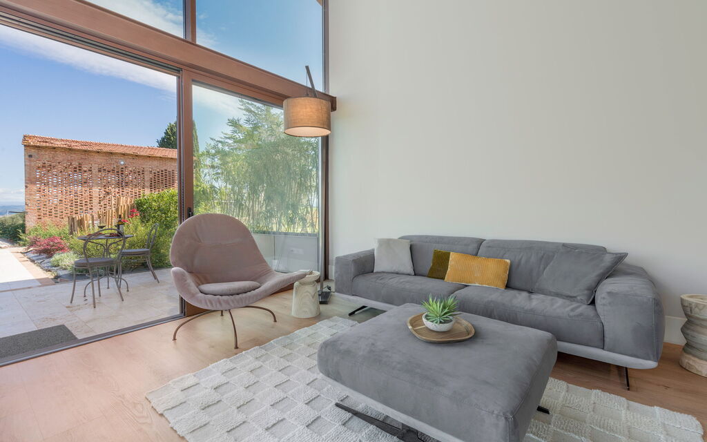Melaiolo Modern Apartment With Pool, Montaione, Toscana: Autumn, Living Room, Spring, Summer