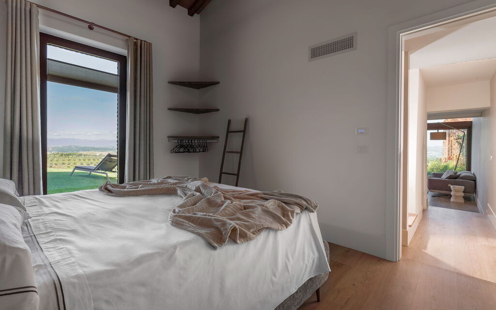 Melaiolo Modern Apartment With Pool, Montaione, Toscana: Autumn, Bedroom, Spring, Summer