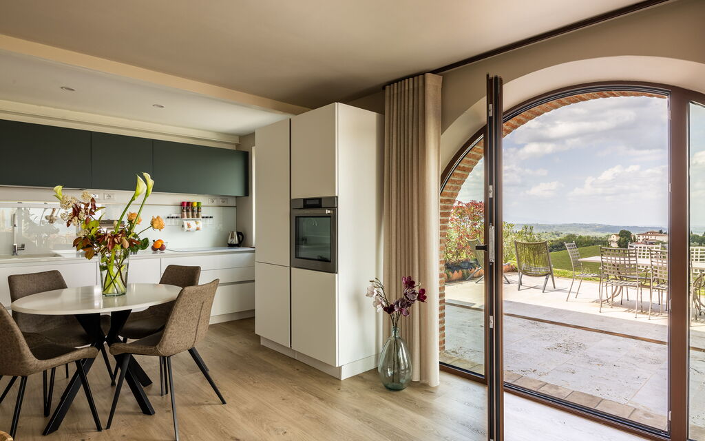 Melaiolo Modern Apartment With Pool, Montaione, Toscana: Autunno, Cucina, Estate, Primavera, Soggiorno