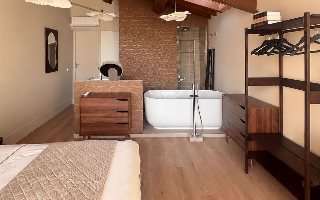 Melaiolo Modern Apartment with Pool, Montaione, Toscana: Autumn, Bedroom, Spring, Summer