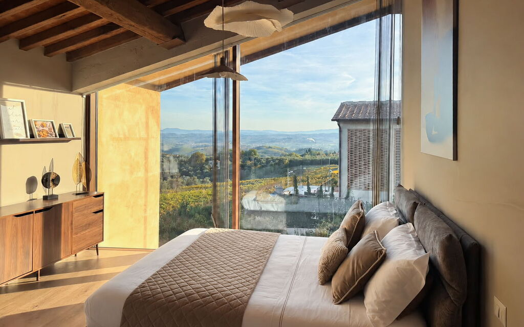 Melaiolo Modern Apartment with Pool, Montaione, Toscana: Autumn, Bedroom, Spring, Summer