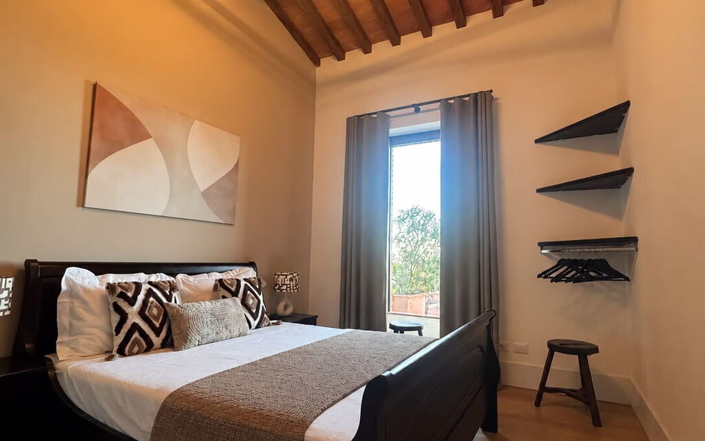 Melaiolo Modern Apartment with Pool, Montaione, Toscana