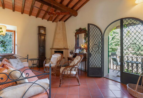 La Tesa Country House With Pool S. Gimignano: Autumn, Living Room, Spring, Summer