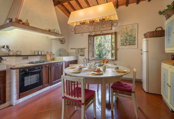 La Tesa Country House With Pool S. Gimignano: Autumn, Kitchen, Spring, Summer