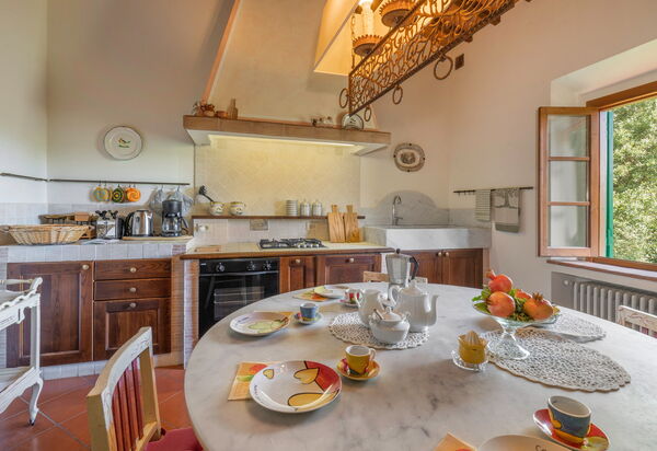 La Tesa Country House With Pool S. Gimignano: Autumn, Kitchen, Spring, Summer