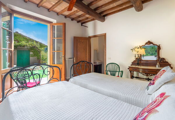 La Tesa Country House With Pool S. Gimignano: Autumn, Bedroom, Spring, Summer