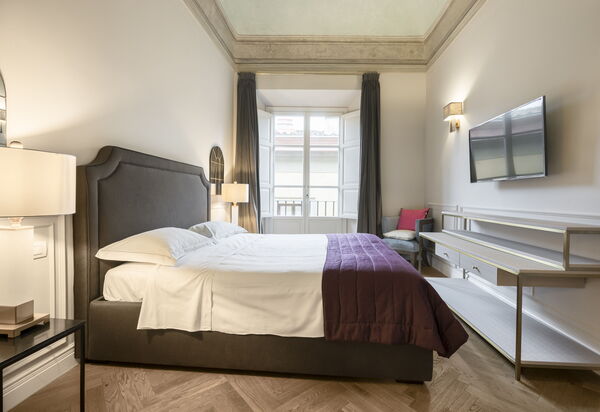 Albizi Penthouse Luxury Apartment In Florence By Palazzo Pazzi Vitali: Autumn, Bedroom, Spring, Summer, Winter