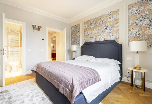 Albizi Penthouse Luxury Apartment In Florence By Palazzo Pazzi Vitali: Autumn, Bedroom, Spring, Summer, Winter