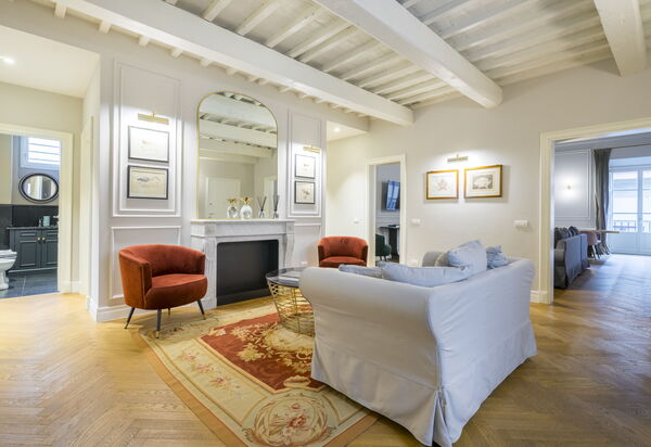Albizi Penthouse Luxury Apartment In Florence By Palazzo Pazzi Vitali: Autumn, Living Room, Spring, Summer, Winter