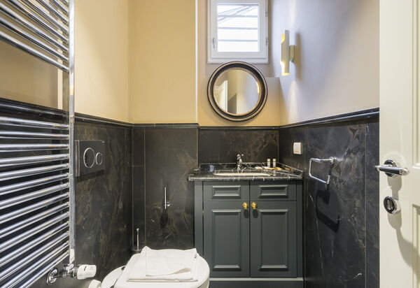 Albizi Penthouse Luxury Apartment In Florence By Palazzo Pazzi Vitali: Autumn, Bathroom, Spring, Summer, Winter