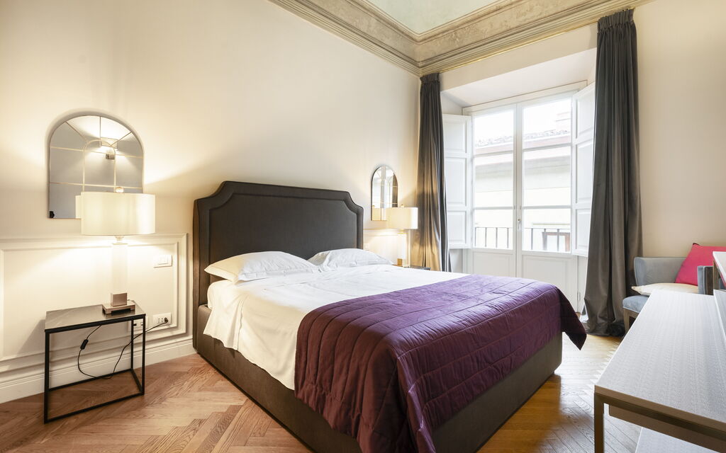 Albizi Penthouse Luxury Apartment In Florence By Palazzo Pazzi Vitali: Autunno, Camera da letto, Estate, Inverno, Primavera