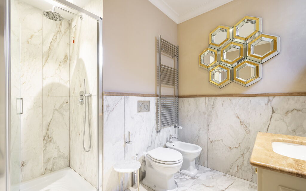 Albizi Penthouse Luxury Apartment In Florence By Palazzo Pazzi Vitali: Autunno, Bagno, Estate, Inverno, Primavera