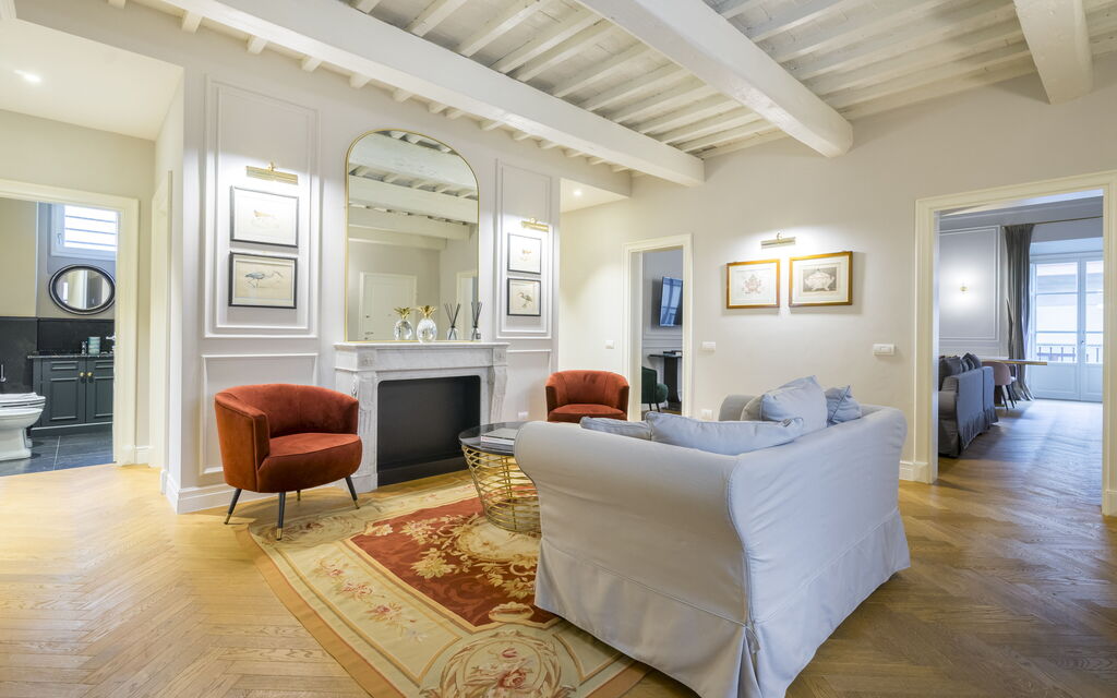 Albizi Penthouse Luxury Apartment In Florence By Palazzo Pazzi Vitali: Autunno, Estate, Inverno, Primavera, Soggiorno