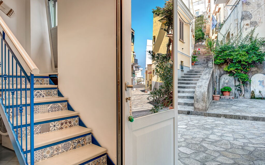 Casetta Di Laura In Massa Lubrense: Autumn, Main Entrance, Spring, Summer, Winter