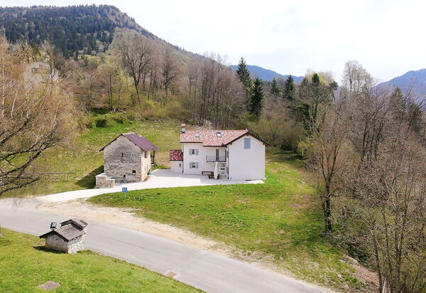 Baita Tersilia Mountain And Lake, Veneto: Autumn, Main Entrance, Spring, Summer