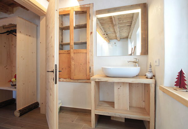 Baita Tersilia Mountain And Lake, Veneto: Autumn, Other Room, Spring, Summer