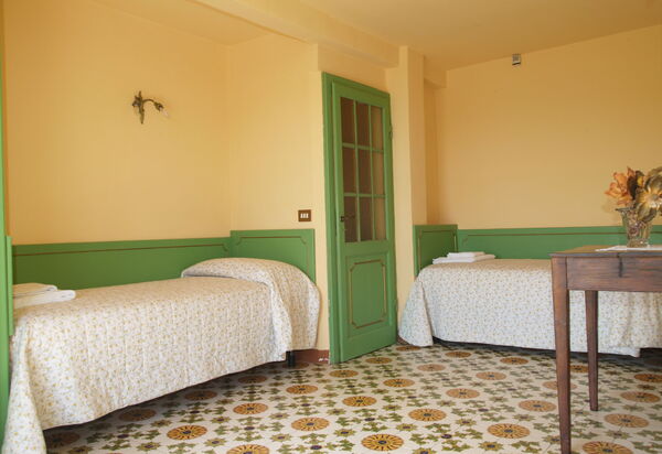 Villa Montalcinello In Siena, Private Pool: villa-montalcinello-chiusdino-villa-camera-da-letto