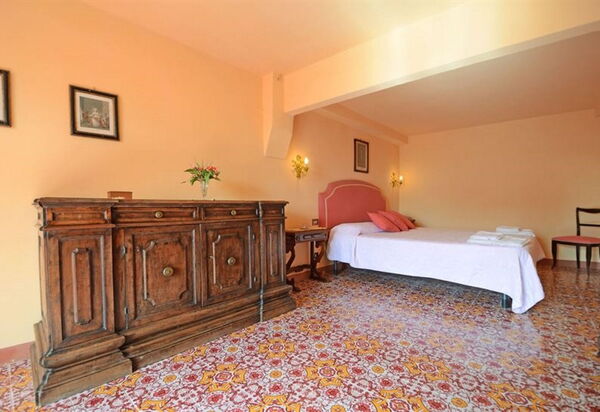 Villa Montalcinello In Siena, Private Pool: villa-montalcinello-chiusdino-villa-camera-da-letto