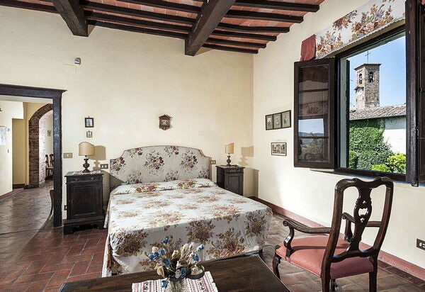 Villa Montalcinello In Siena, Private Pool: villa-montalcinello-chiusdino-villa-camera-da-letto