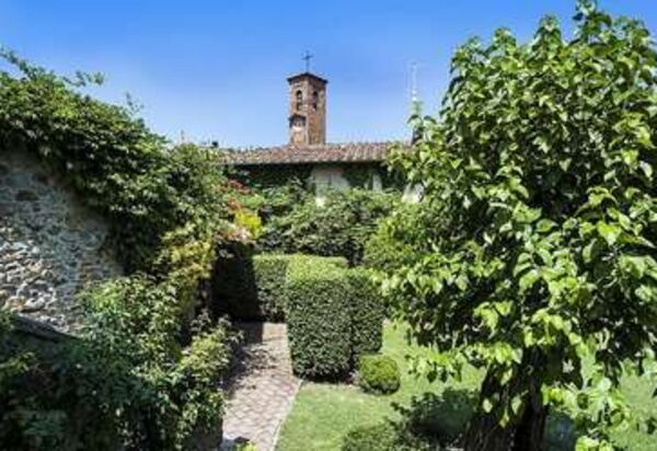 Villa Montalcinello In Siena, Private Pool: villa-montalcinello-chiusdino-villa-esterni