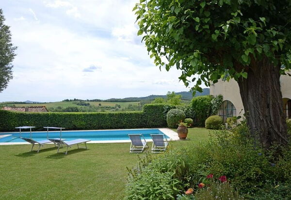 Villa Montalcinello In Siena, Private Pool: villa-montalcinello-chiusdino-villa-piscina