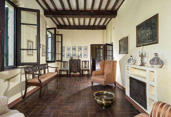 Villa Montalcinello In Siena, Private Pool: villa-montalcinello-chiusdino-villa-salotto