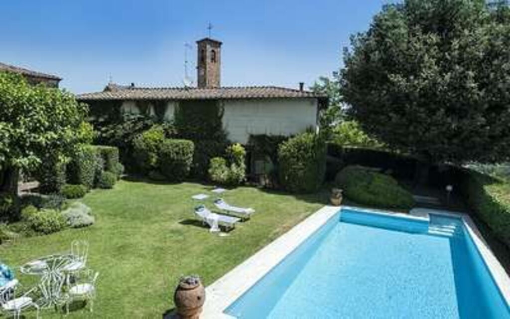 Villa Montalcinello In Siena, Private Pool: villa-montalcinello-chiusdino-villa-pool