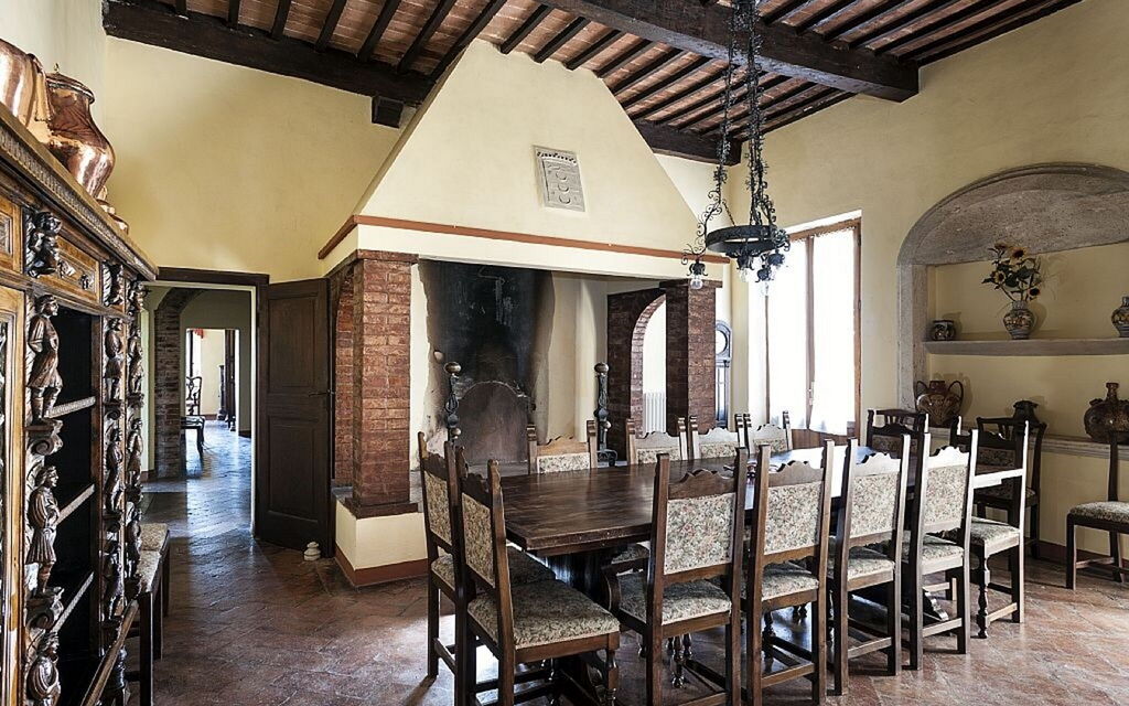 Villa Montalcinello In Siena, Private Pool: villa-montalcinello-chiusdino-villa-diningroom