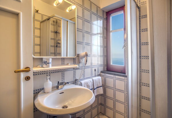 Villa Solaria with Private Pool: Autunno, Bagno, Estate, Inverno, Primavera