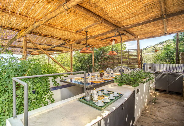 Villa Solaria with Private Pool: Autunno, Cucina, Estate, Giardino, Inverno, Primavera