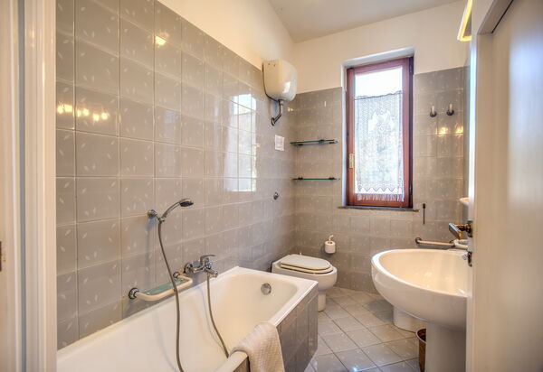 Villa Solaria with Private Pool: Autunno, Bagno, Estate, Inverno, Primavera