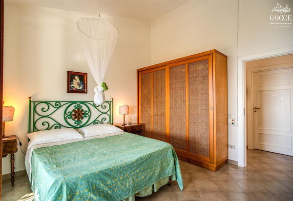 Villa Solaria with Private Pool: Autunno, Camera da letto, Estate, Primavera