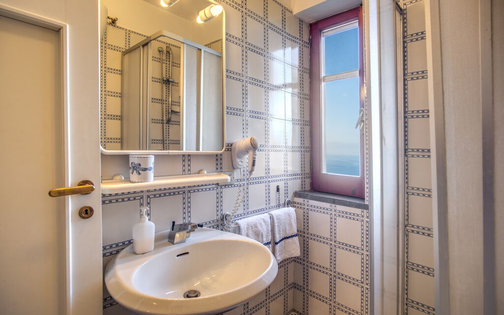 Villa Solaria with Private Pool: Autunno, Bagno, Estate, Inverno, Primavera