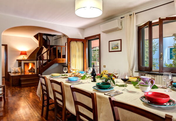 Villa Sorrentina With Panoramic Terrace: Autunno, Estate, Inverno, Primavera, Sala da pranzo