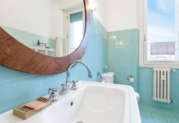 Orto Botanico Apartment With Terrace And Dome View Florence: Autumn, Bathroom, Spring, Summer
