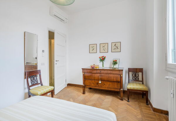 Orto Botanico Apartment With Terrace And Dome View Florence: Autumn, Bedroom, Spring, Summer