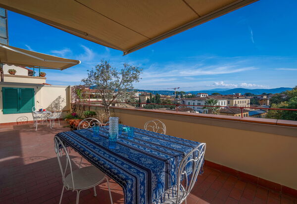Orto Botanico Apartment With Terrace And Dome View Florence: Autumn, Balcony / Terrace / Patio, Spring, Summer
